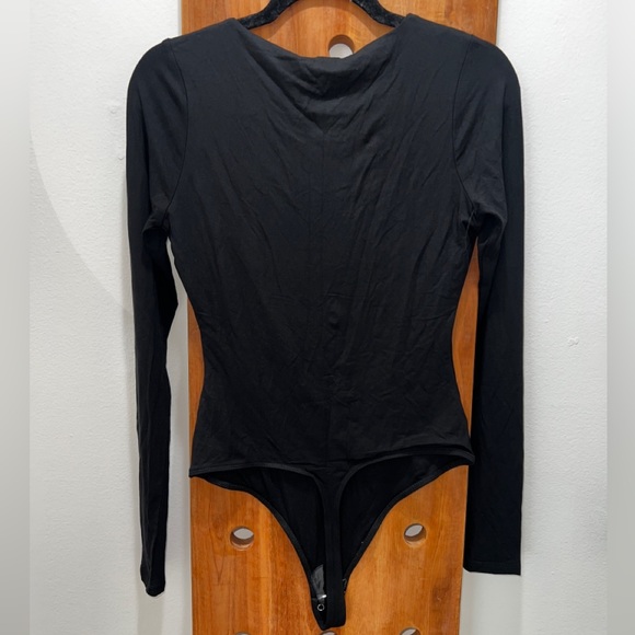 ๐ Good American Good Touch Shoulder Lace Bodysuit - Picture 11 of 14